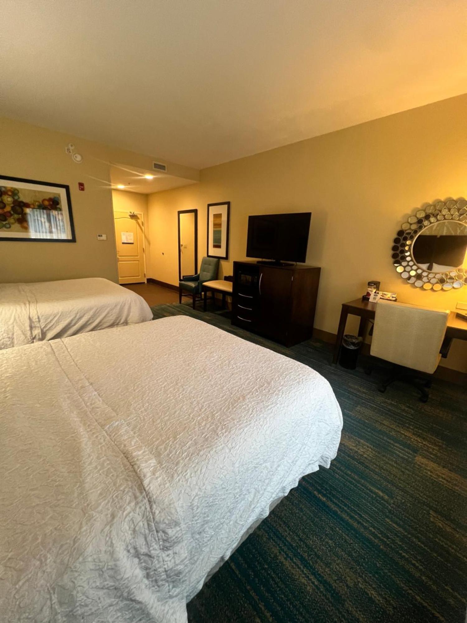 Hampton Inn & Suites Stroudsburg Bartonsville Poconos Eksteriør billede